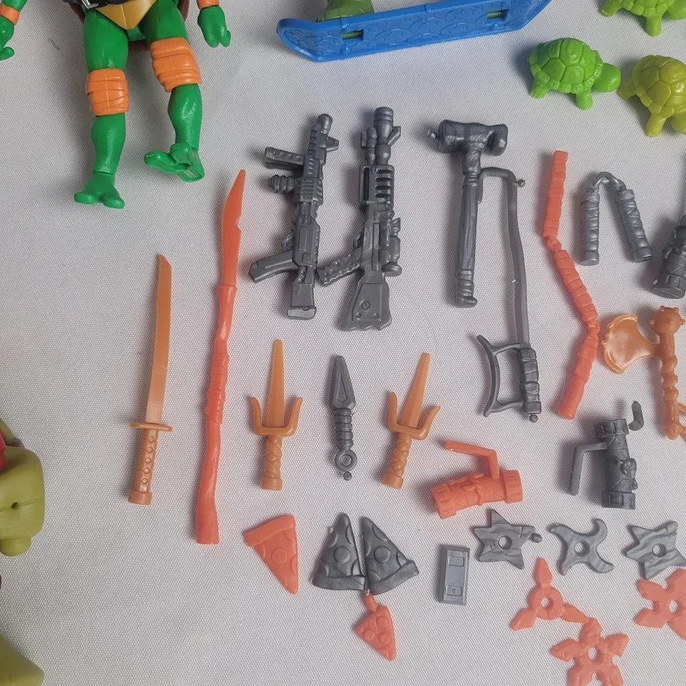 TMNT Teenage Mutant Ninja Turtles Lot Of Misc Figures & Weapons